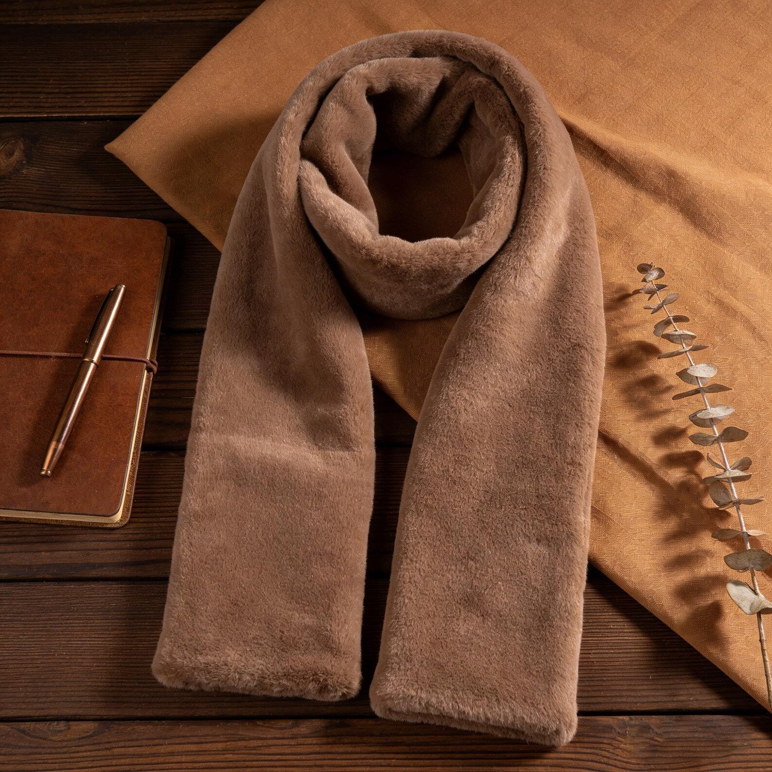 Daphtora® Faux Fur Scarf 𝚠𝚒𝚝𝚑 Secret Zipper Pocket - Image 6